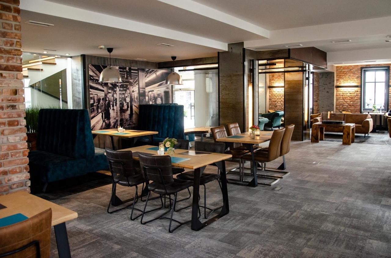 Metropol Hotel Śrem Kültér fotó