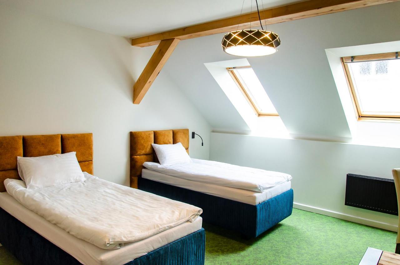 Metropol Hotel Śrem Kültér fotó