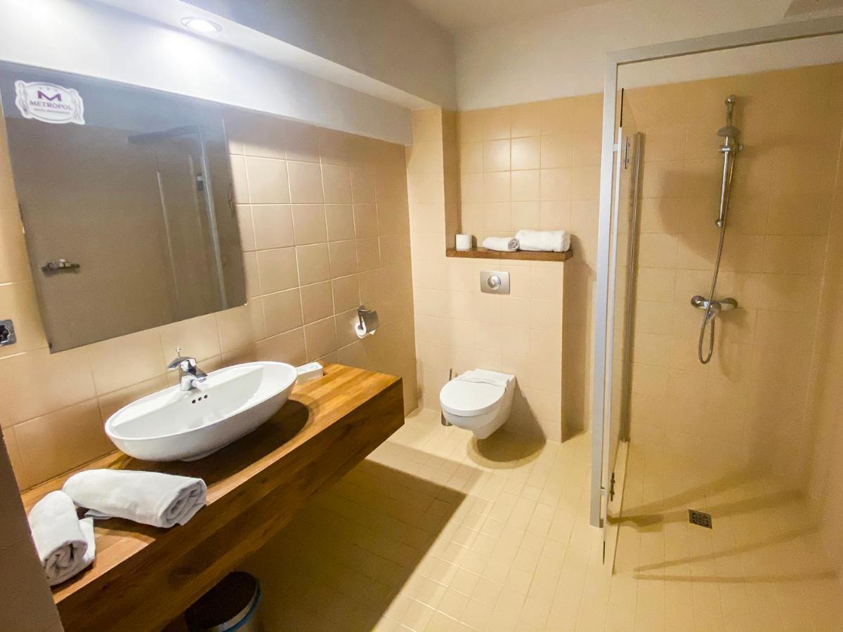 Metropol Hotel Śrem Kültér fotó