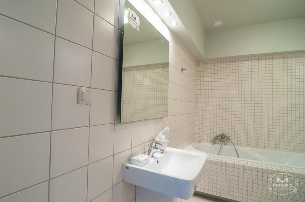 Metropol Hotel Śrem Szoba fotó